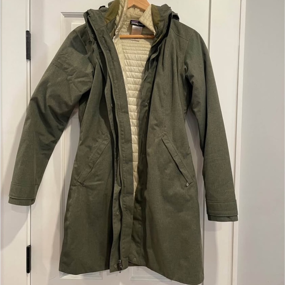 Patagonia Women's Utility Jacket in Olive